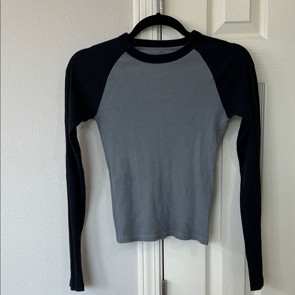 Brandy Melville LS Ribbed Shirt
